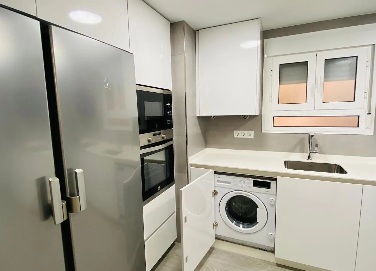 Apartamento En Malaga Junto A Estacion De Metro By Mo Apartment