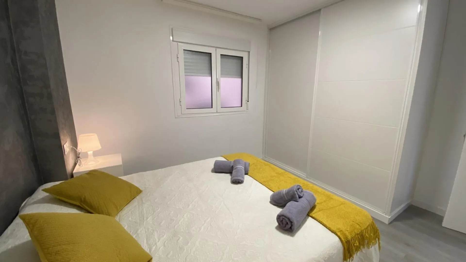 Apartamento En Malaga Junto A Estacion De Metro By Mo 0*,